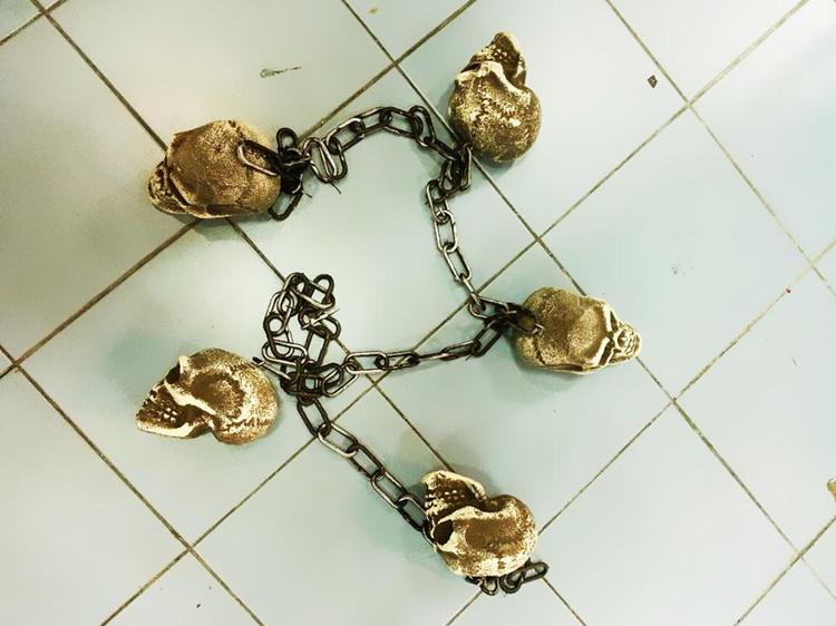Skull Chain 1